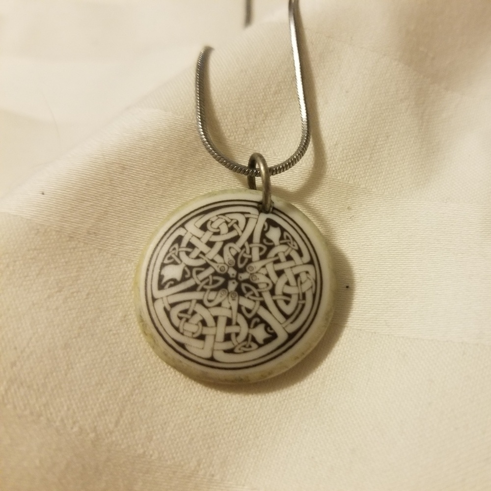 Celtic Knot Design Faux Bone Necklace